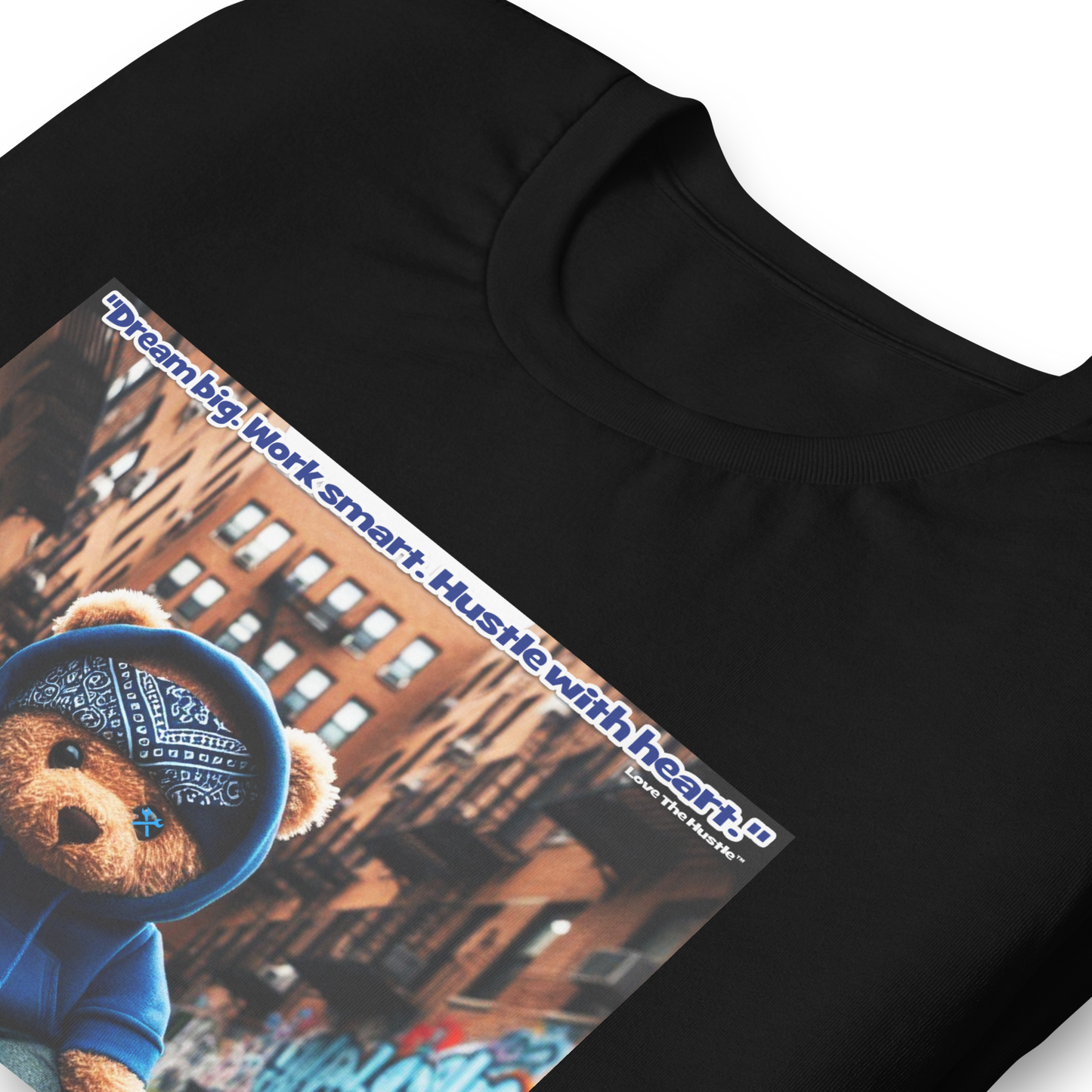 T-shirt unisexe Love The Hustle™ Bandana Blue Bear DTG